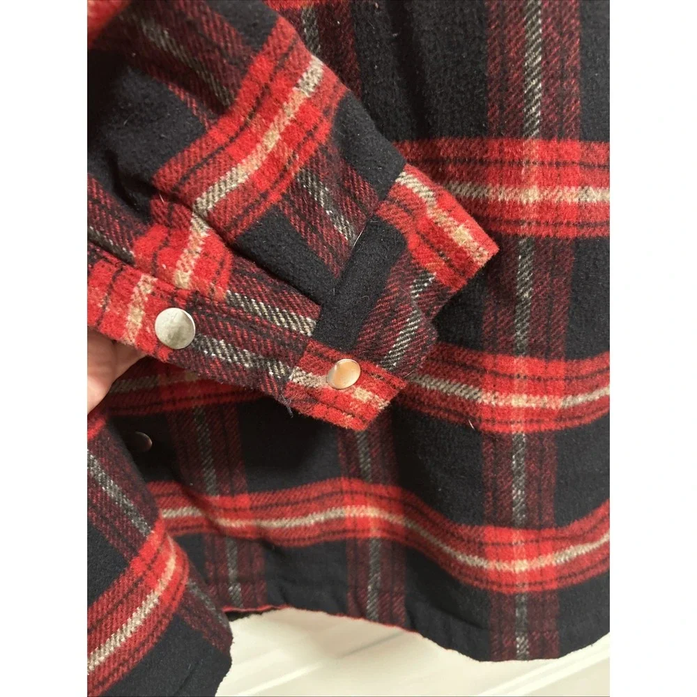 FOREVER 21 Sherpa Lined Plaid Shirt Jacket Outerwear Red Black Plaid Size Large - Picture 5 of 11